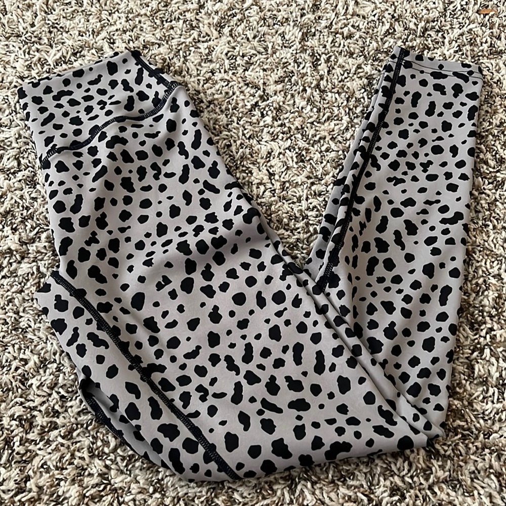 Balance Athletica Ascend Leggings - Snow Leopard